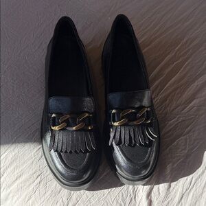 Naturalizer Elegant Black Loafers with Gold Chain Detail